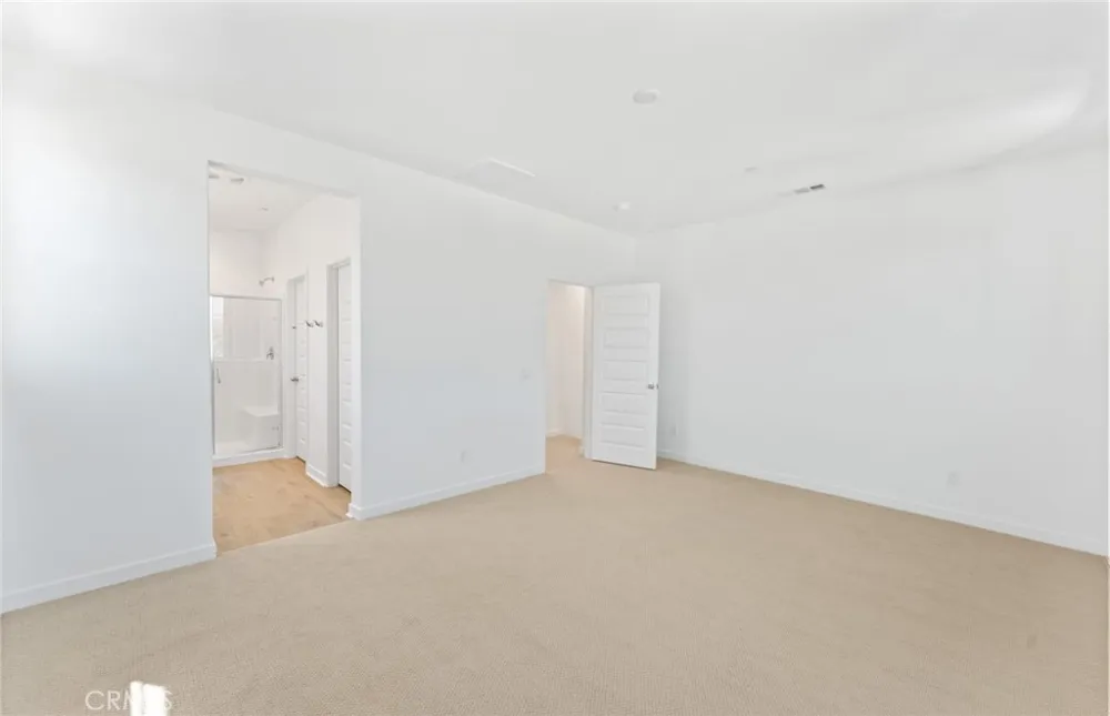 108 Pickwick Lane Court Burbank, CA 91506