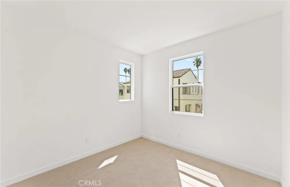 108 Pickwick Lane Court Burbank, CA 91506