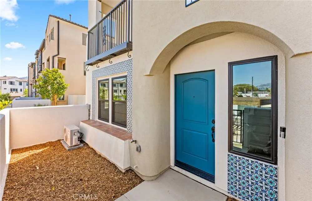 108 Pickwick Lane Court Burbank, CA 91506