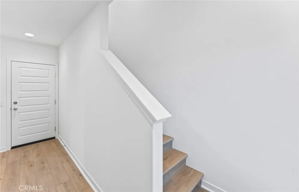 108 Pickwick Lane Court Burbank, CA 91506