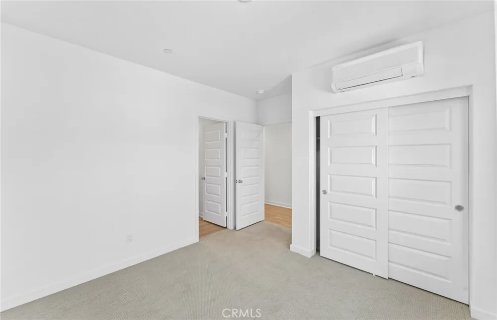 108 Pickwick Lane Court Burbank, CA 91506