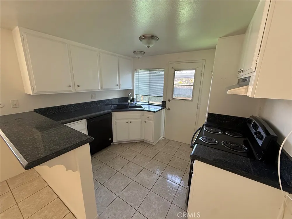 4728 Larwin Avenue Cypress, CA 90630