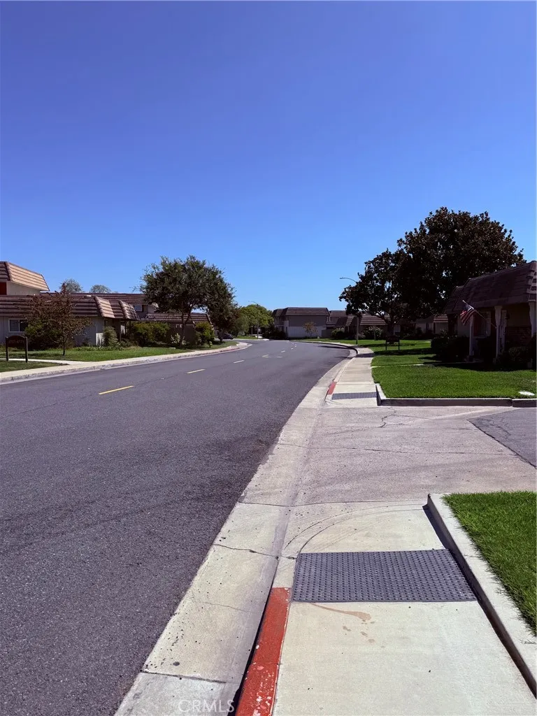 4728 Larwin Avenue Cypress, CA 90630