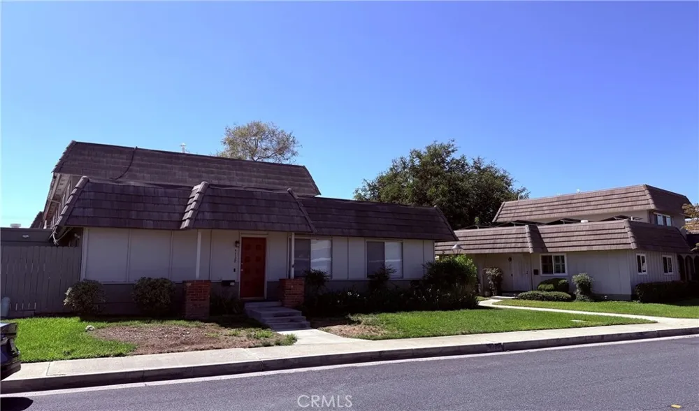 4728 Larwin Avenue Cypress, CA 90630