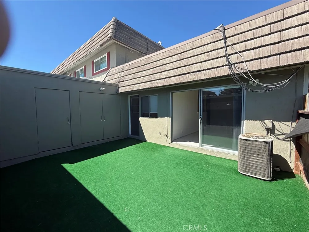 4728 Larwin Avenue Cypress, CA 90630