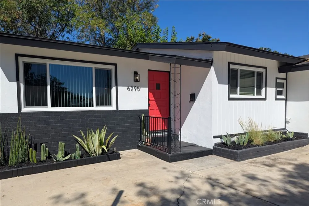 6295 Banner Court Riverside, CA 92504