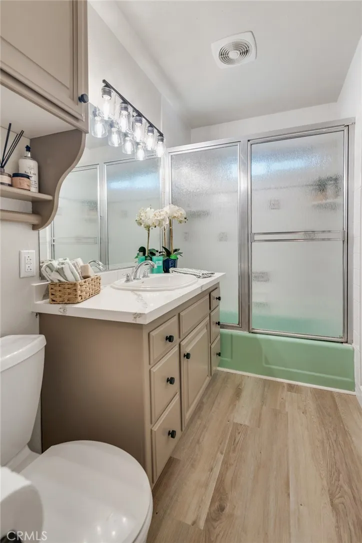 6295 Banner Court Riverside, CA 92504