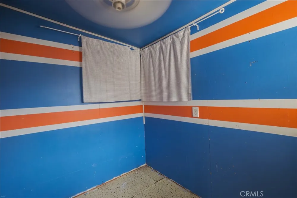 5716 Hubbard Los Angeles, CA 90022