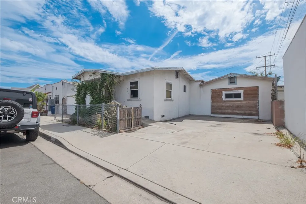5716 Hubbard Los Angeles, CA 90022