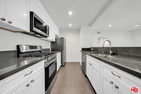 7453 Haskell Avenue #7
