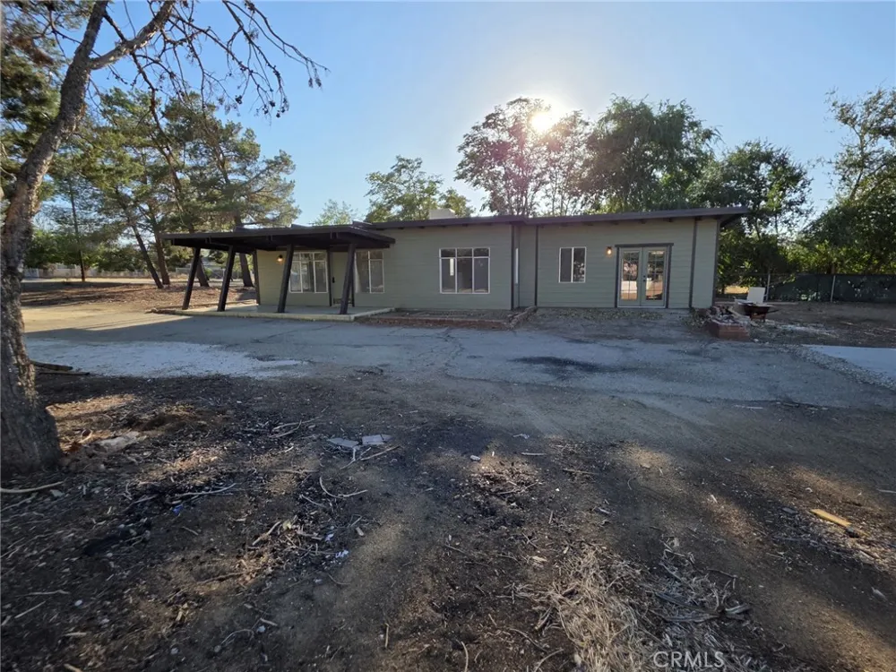 8955 E Avenue T12 Littlerock, CA 93543