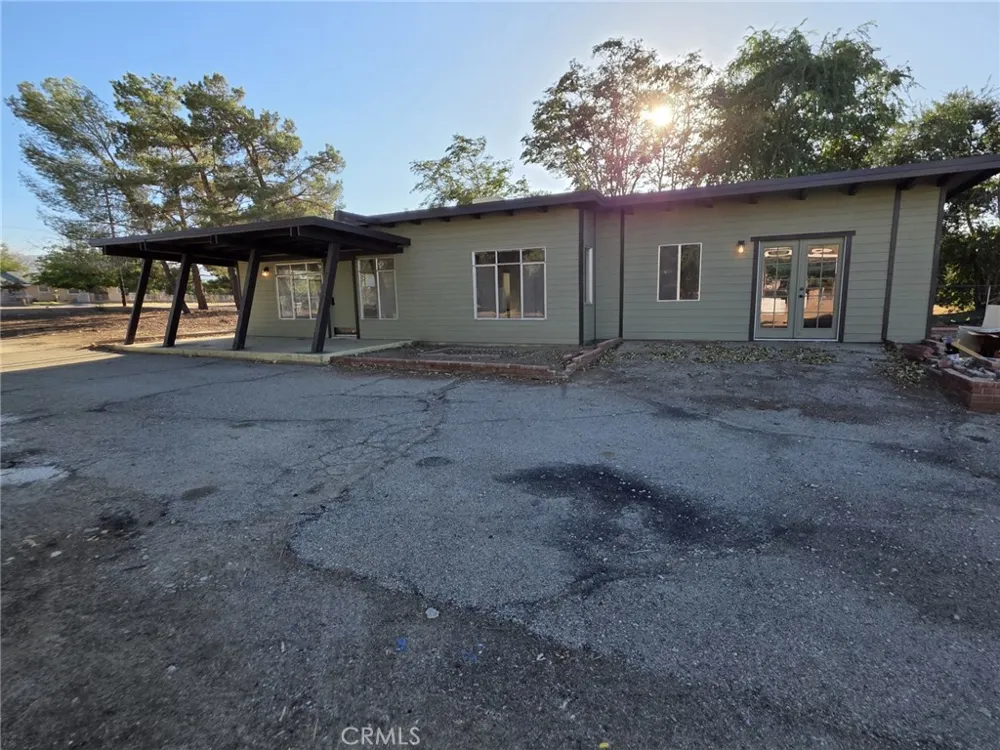 8955 E Avenue T12 Littlerock, CA 93543