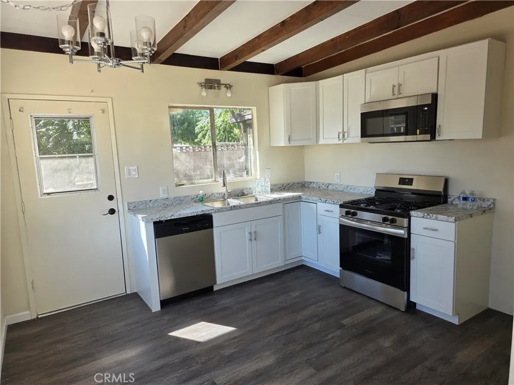 8955 E Avenue T12 Littlerock, CA 93543