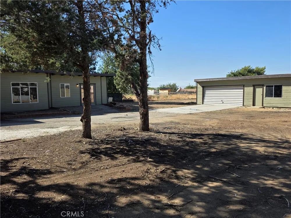 8955 E Avenue T12 Littlerock, CA 93543