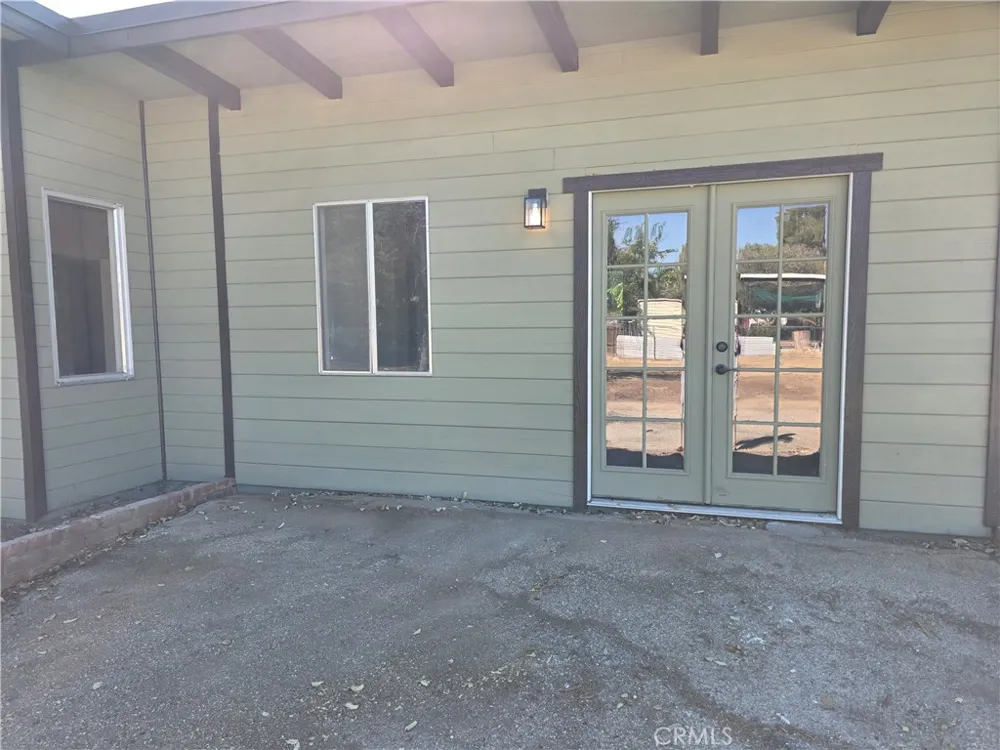 8955 E Avenue T12 Littlerock, CA 93543