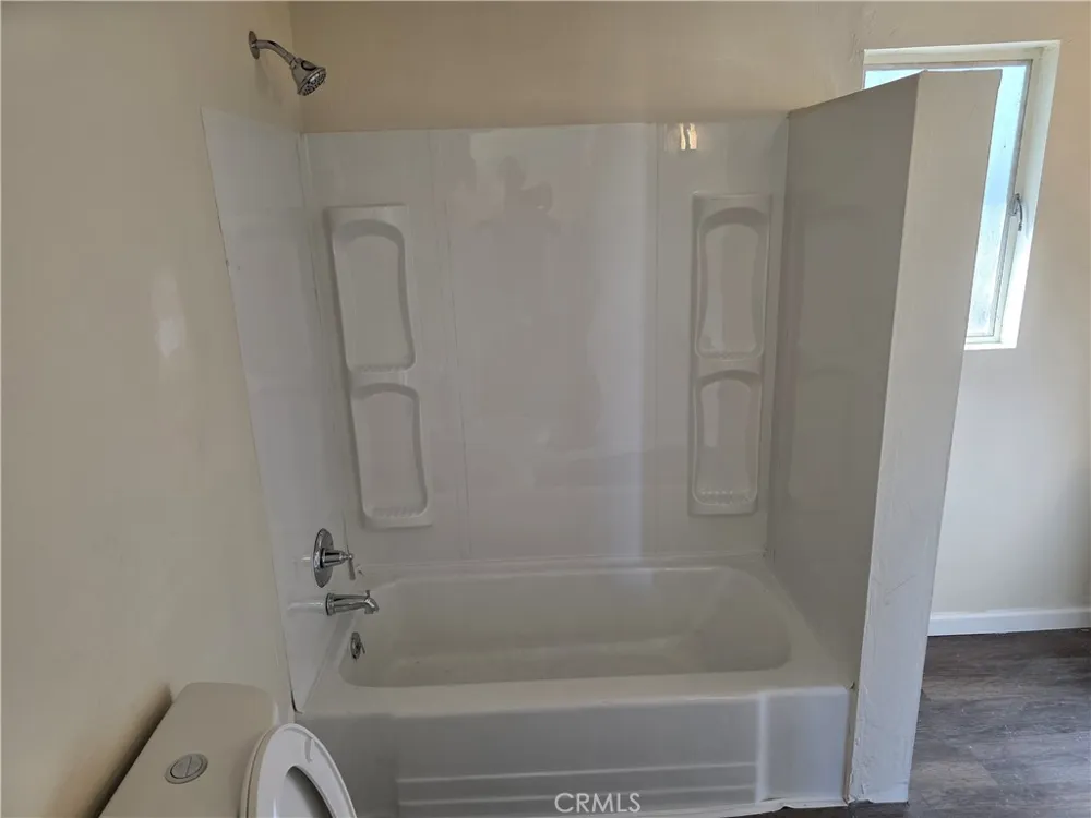 8955 E Avenue T12 Littlerock, CA 93543