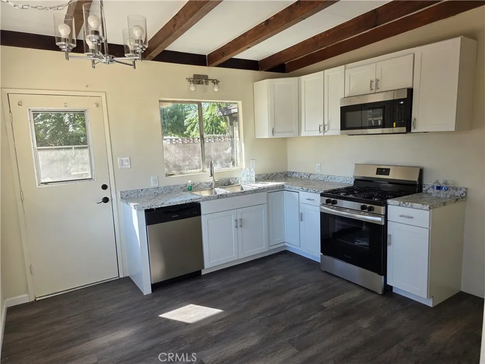 8955 E Avenue T12 Littlerock, CA 93543