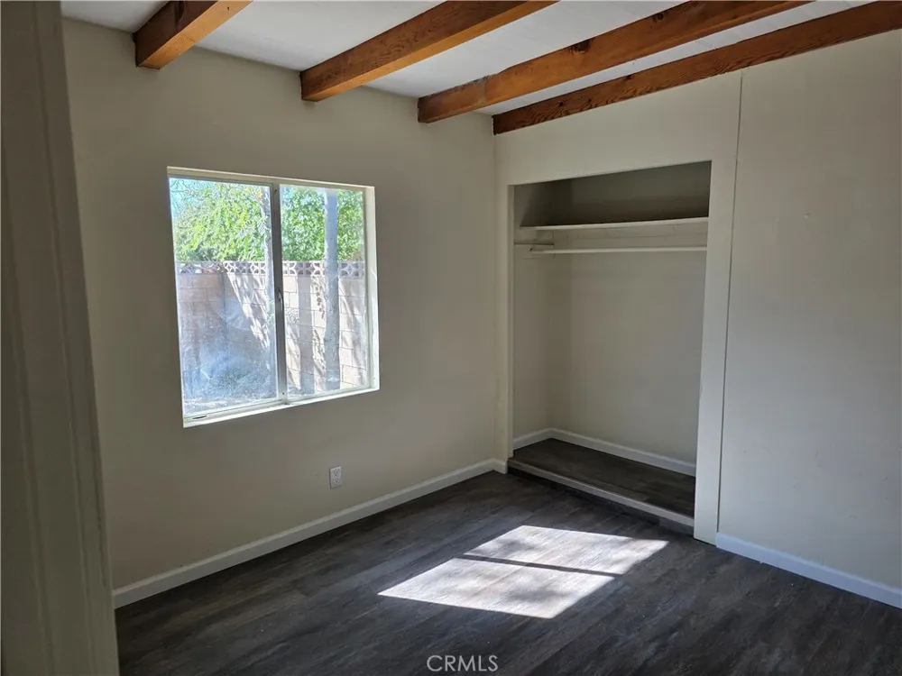 8955 E Avenue T12 Littlerock, CA 93543