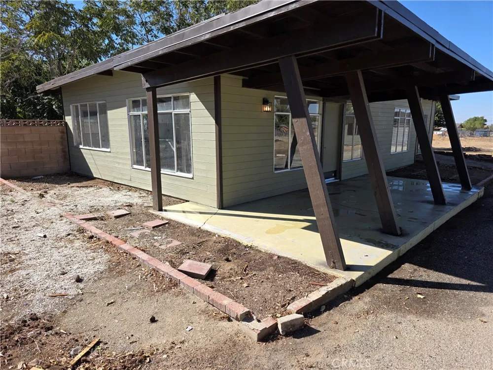 8955 E Avenue T12 Littlerock, CA 93543