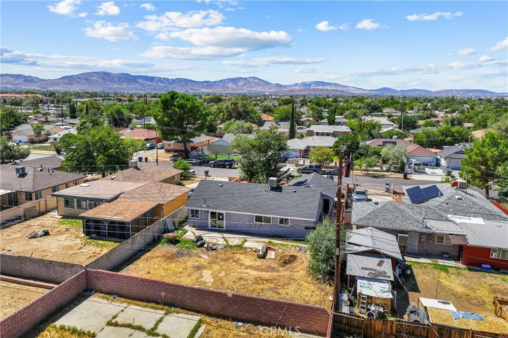 38544 33rd Street E E Palmdale, CA 93550