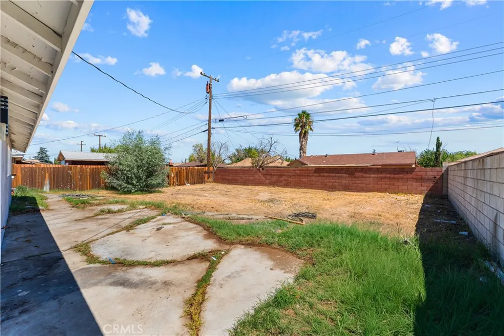 38544 33rd Street E E Palmdale, CA 93550