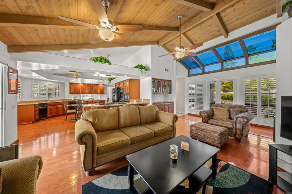 2886 Windwood Way El Cajon, CA 92019
