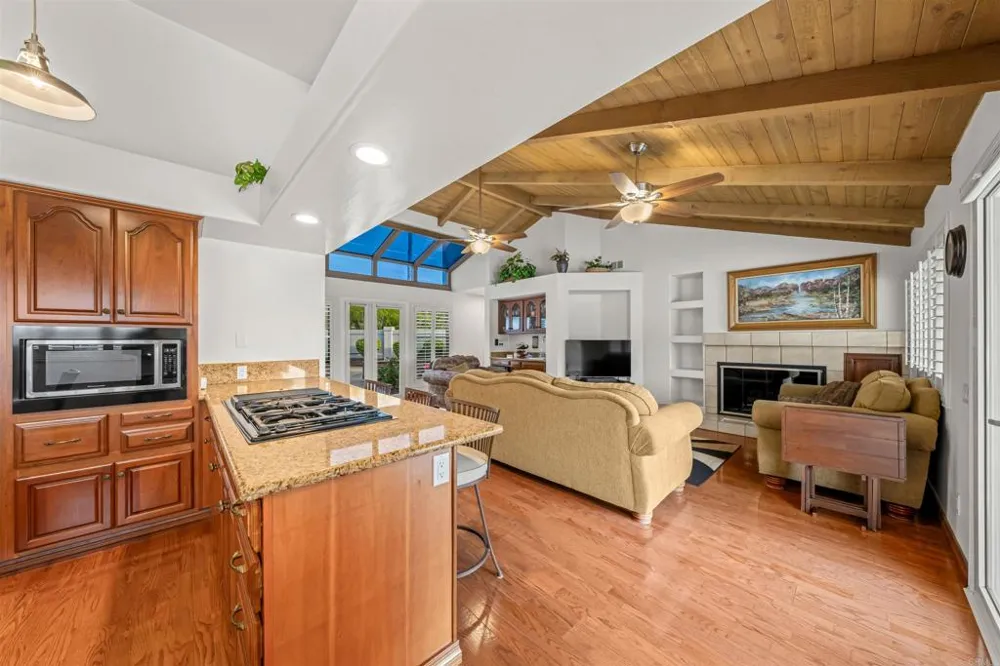 2886 Windwood Way El Cajon, CA 92019