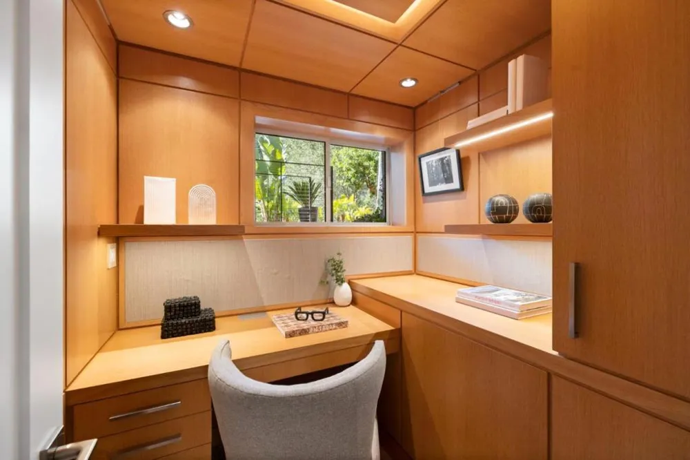 27201 Moody Road Los Altos Hills, CA 94022