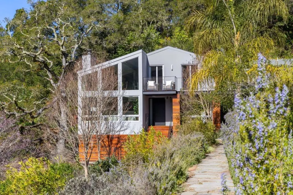 27201 Moody Road Los Altos Hills, CA 94022