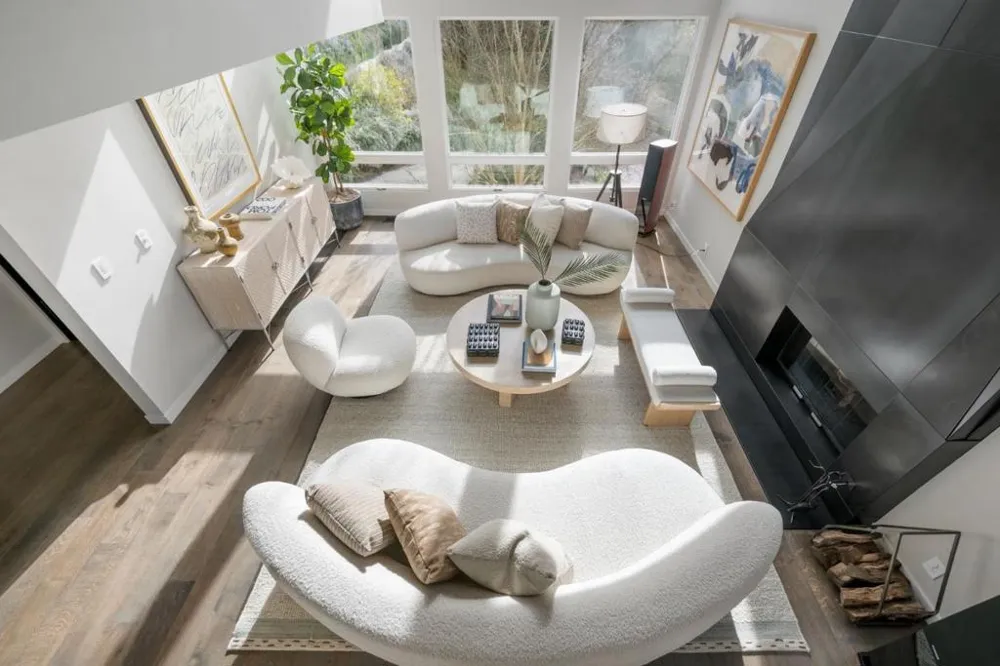 27201 Moody Road Los Altos Hills, CA 94022
