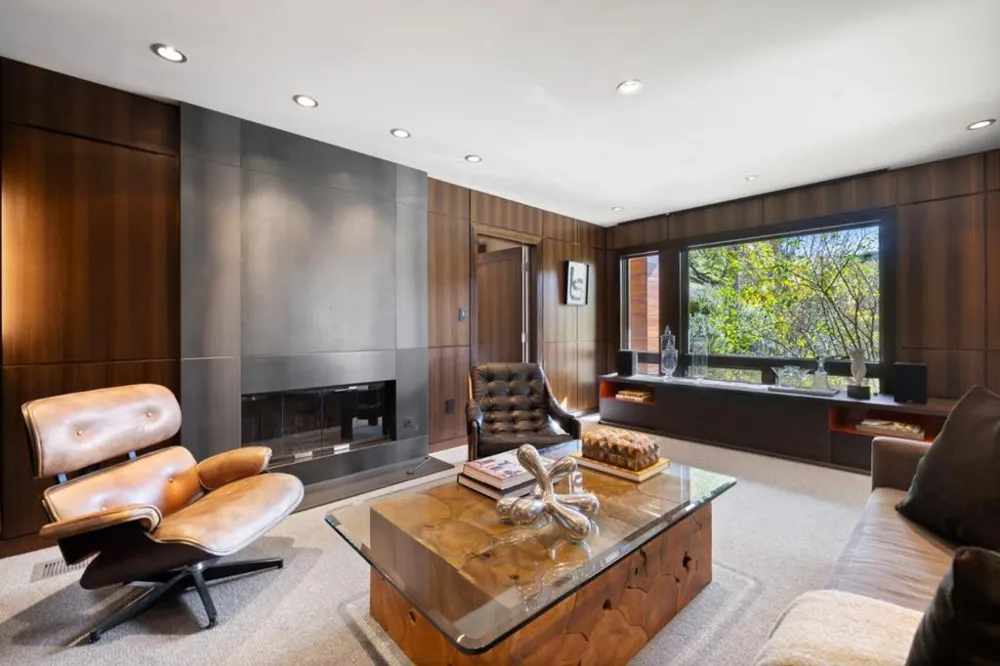 27201 Moody Road Los Altos Hills, CA 94022