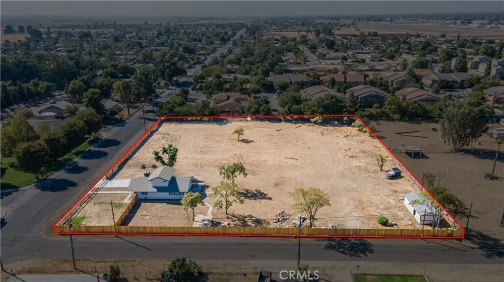 1700 Lotus Lane Bakersfield, CA 93307