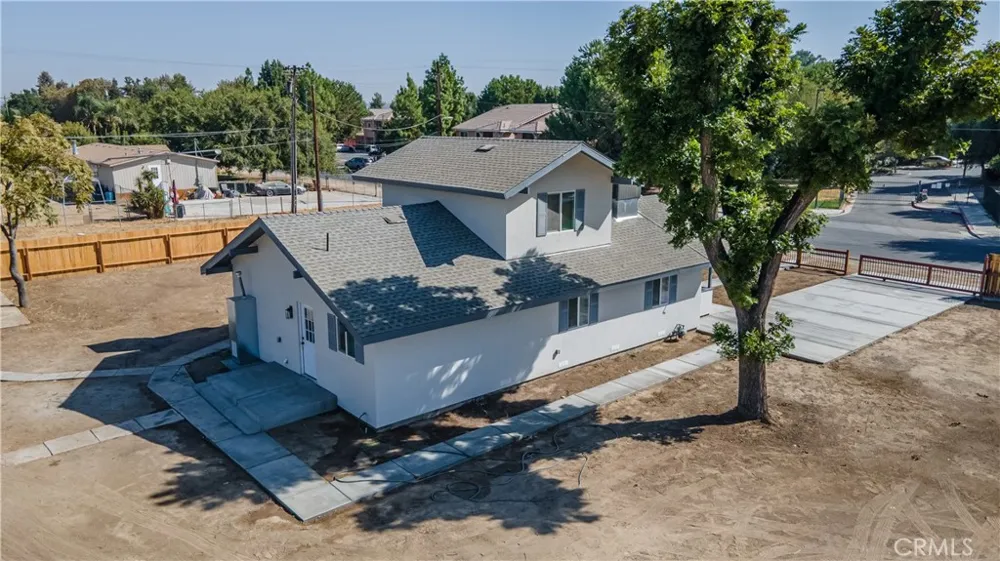 1700 Lotus Lane Bakersfield, CA 93307