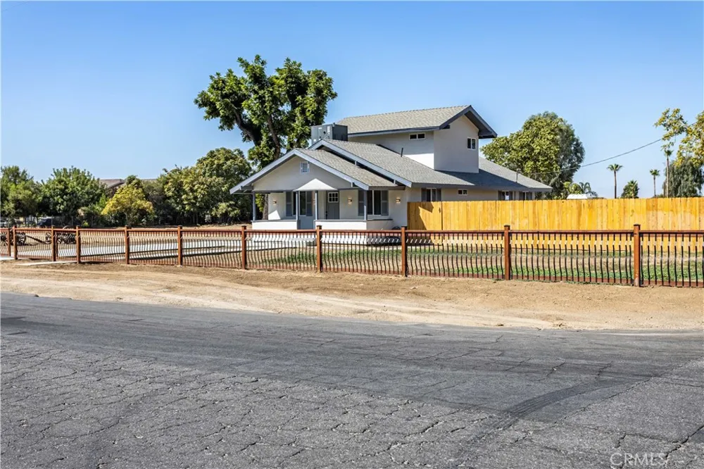 1700 Lotus Lane Bakersfield, CA 93307