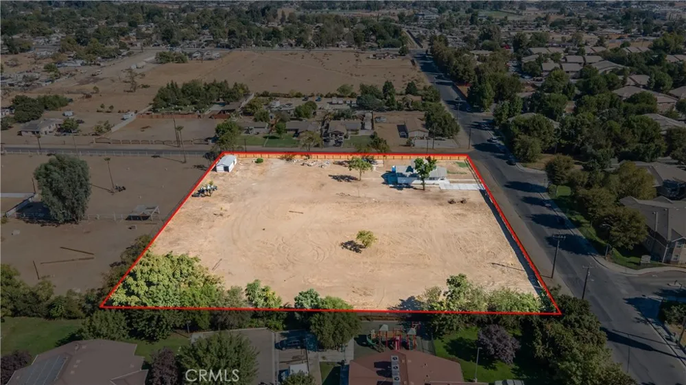 1700 Lotus Lane Bakersfield, CA 93307