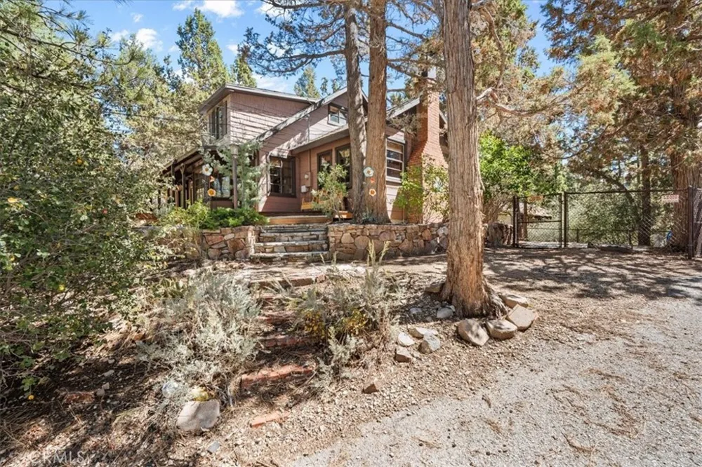 42795 Cougar Big Bear Lake, CA 92315