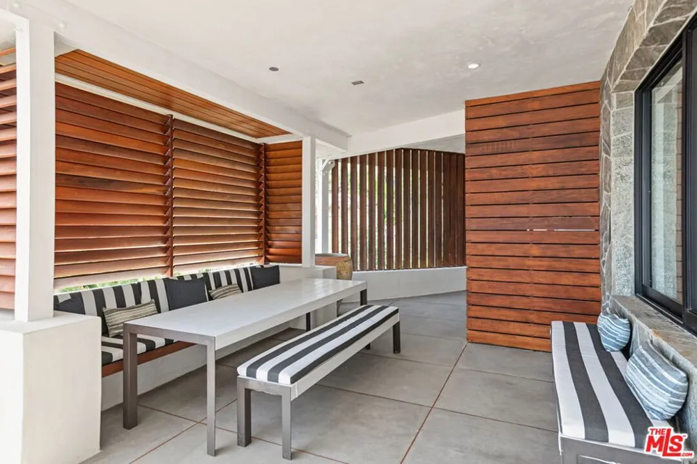 1570 Casale Road Los Angeles, CA 90272