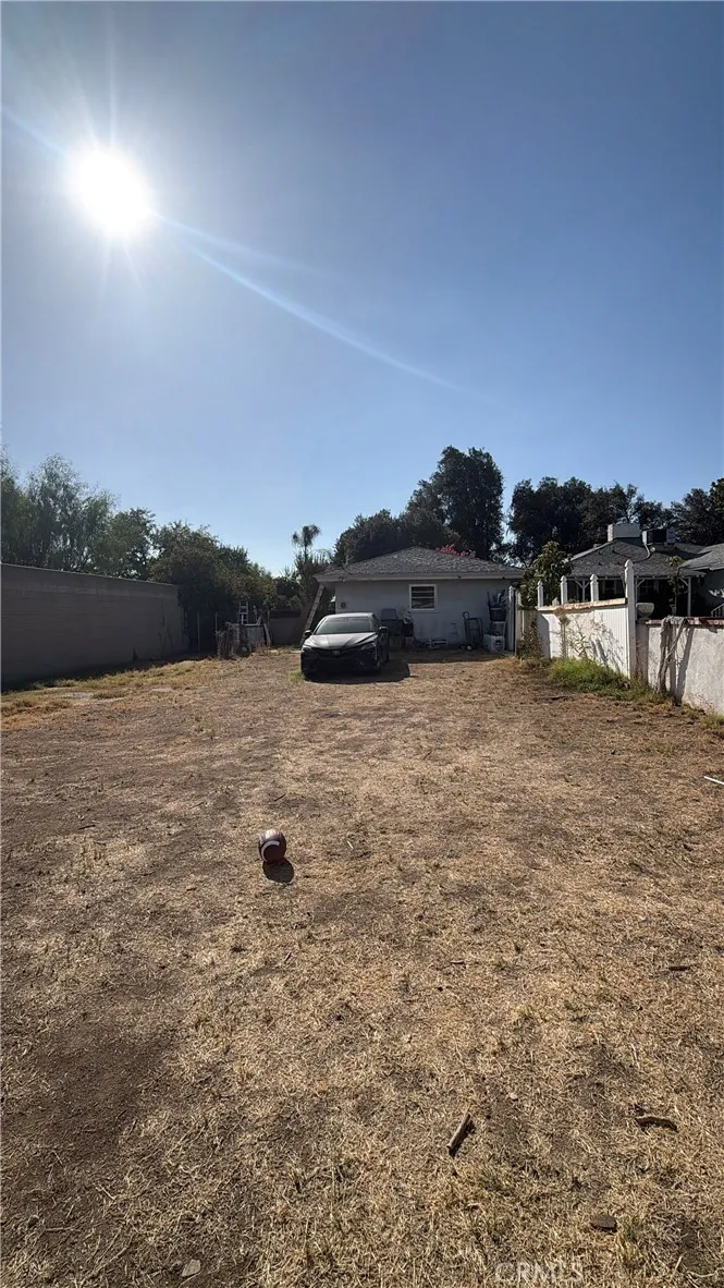 2989 Ladera San Bernardino, CA 92405