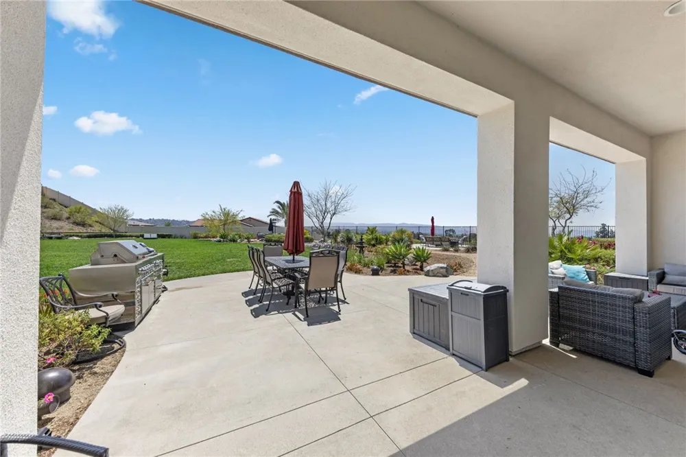 7631 Capstone Court Riverside, CA 92506