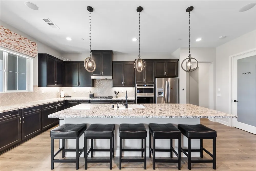 7631 Capstone Court Riverside, CA 92506