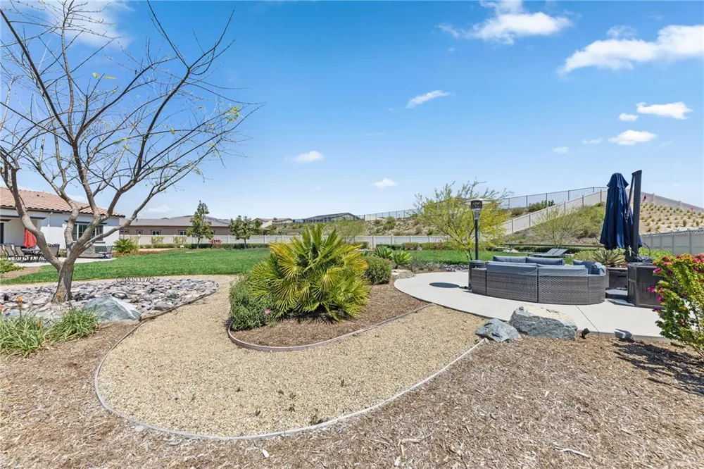 7631 Capstone Court Riverside, CA 92506