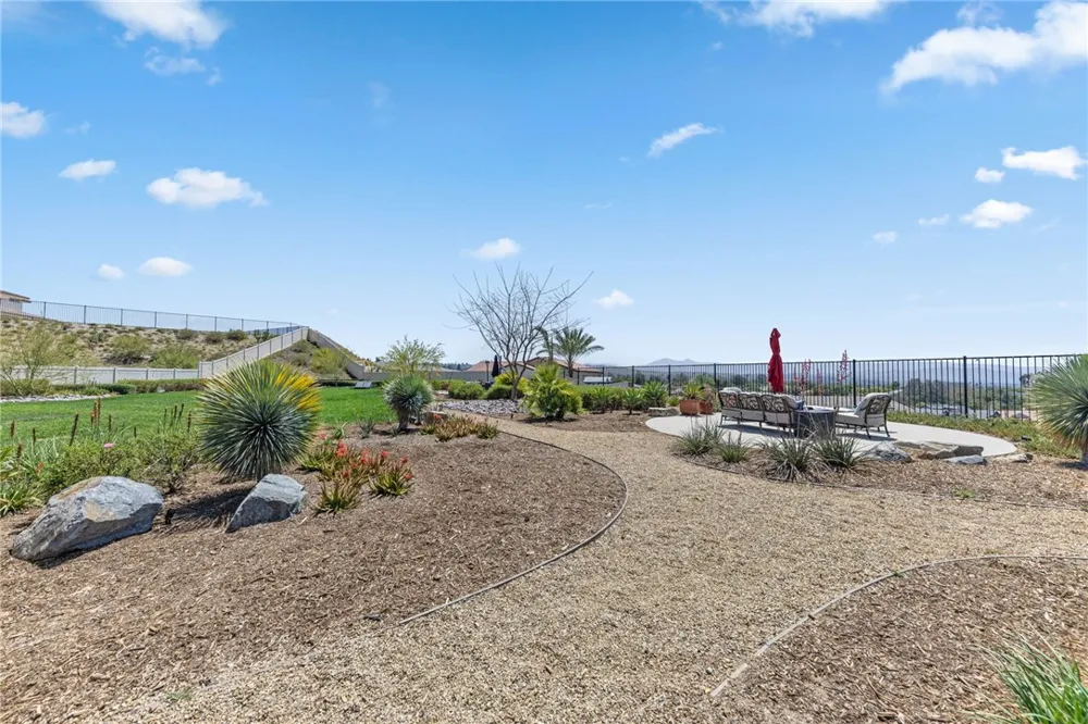 7631 Capstone Court Riverside, CA 92506