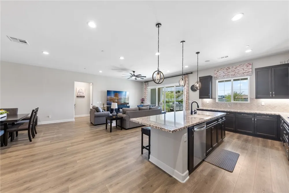 7631 Capstone Court Riverside, CA 92506