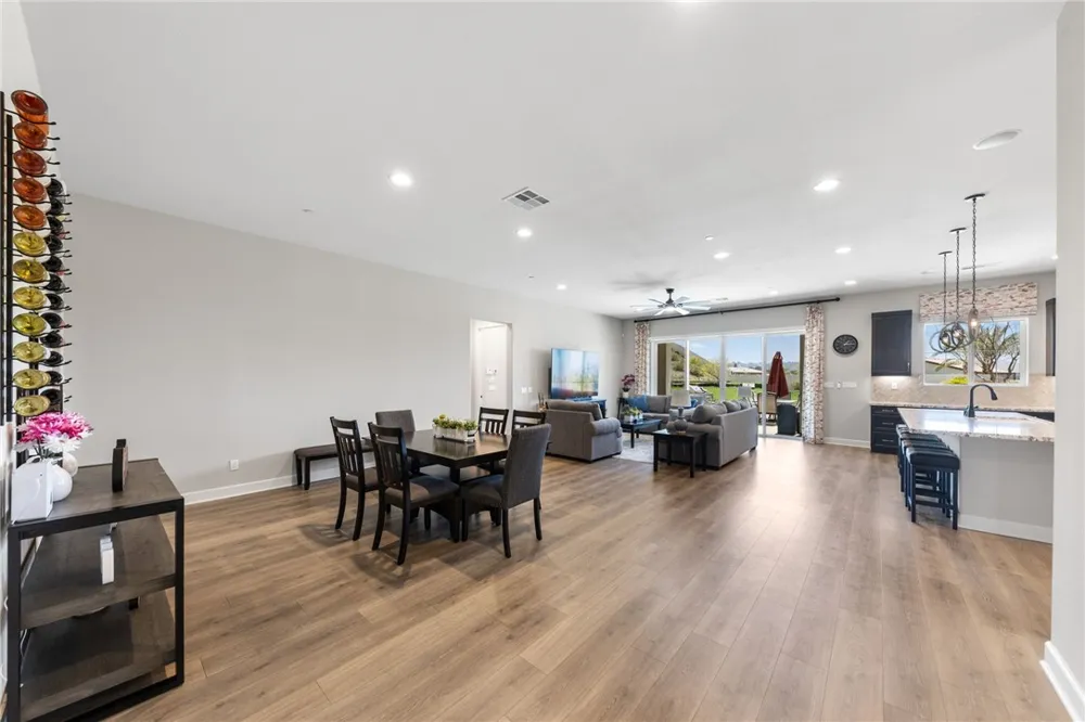 7631 Capstone Court Riverside, CA 92506