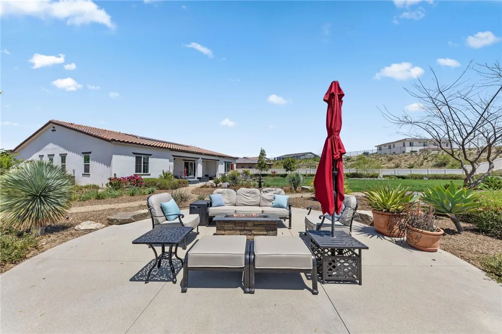 7631 Capstone Court Riverside, CA 92506