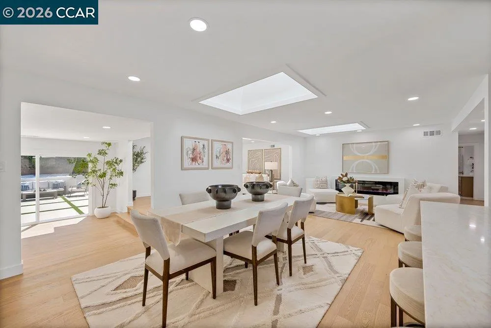 8 Ramona Dr Orinda, CA 94563