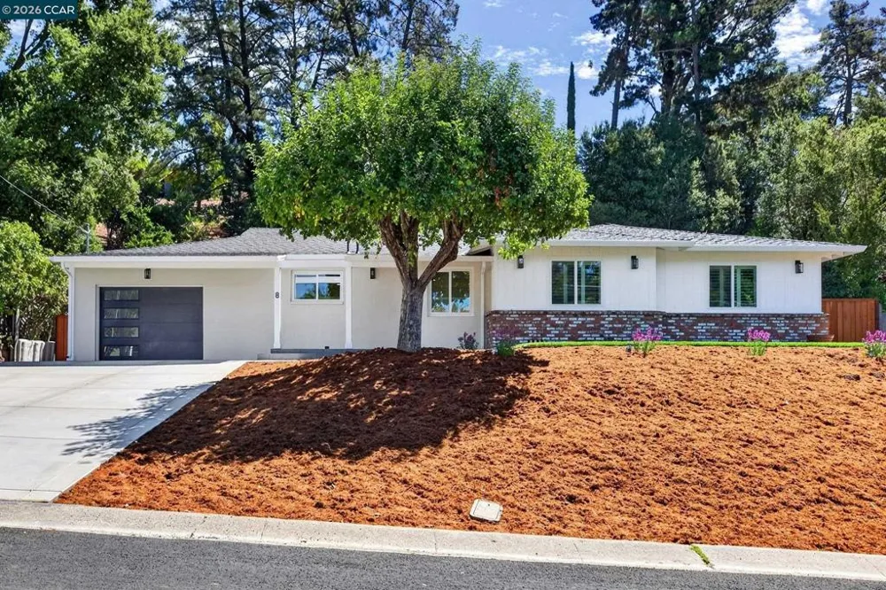 8 Ramona Dr Orinda, CA 94563