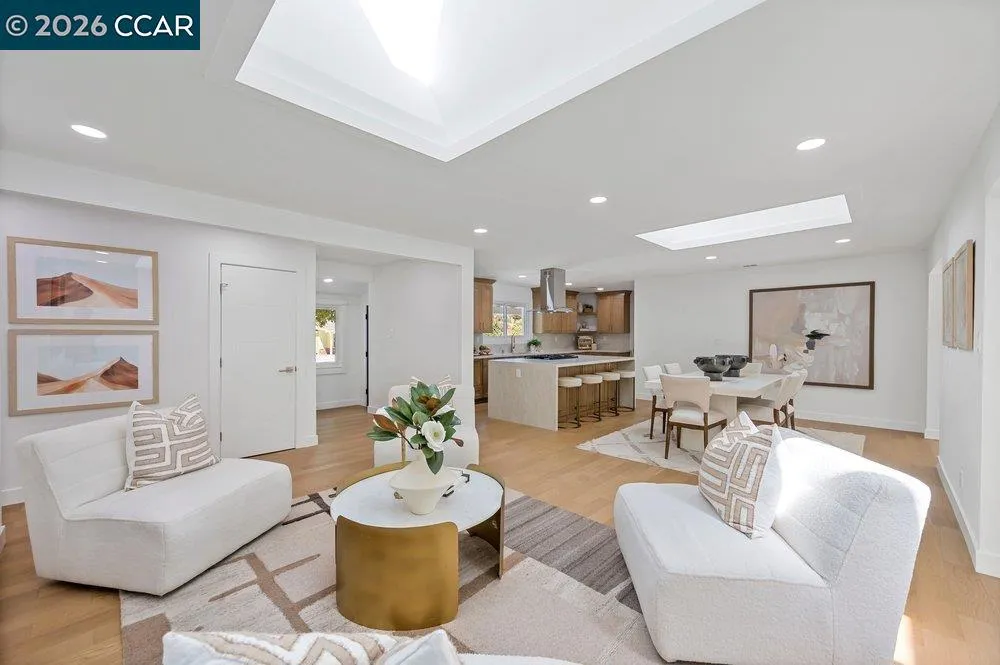 8 Ramona Dr Orinda, CA 94563