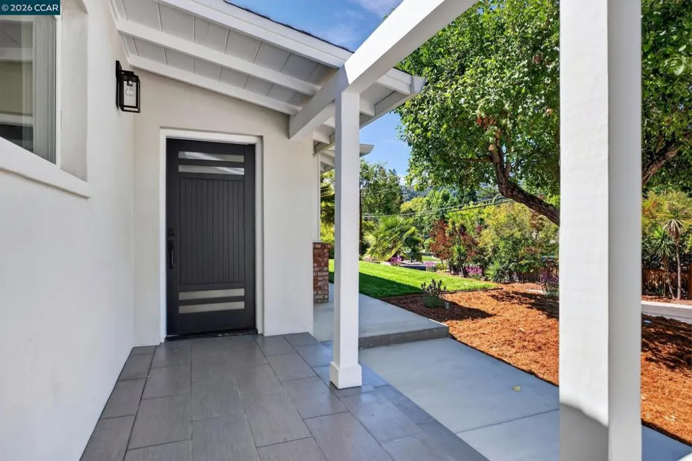 8 Ramona Dr Orinda, CA 94563