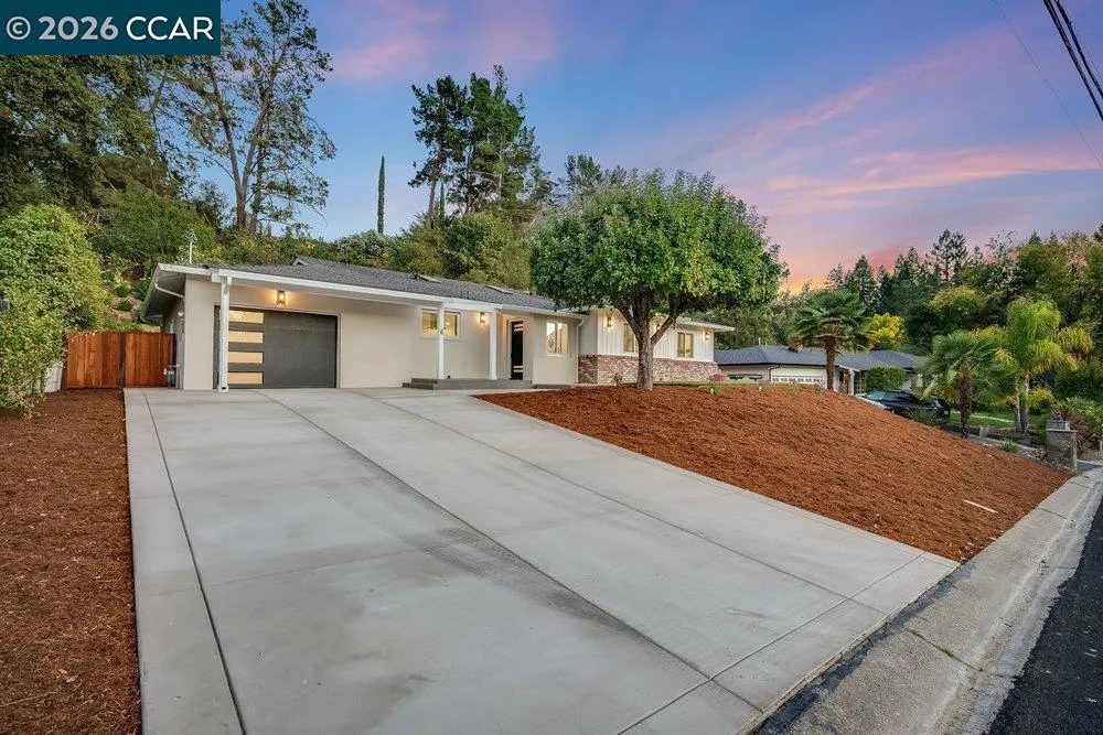 8 Ramona Dr Orinda, CA 94563